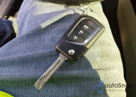 2018 Toyota Camry Se z USA, uszkodzony, nr VIN 4T1B11HK2JU524239